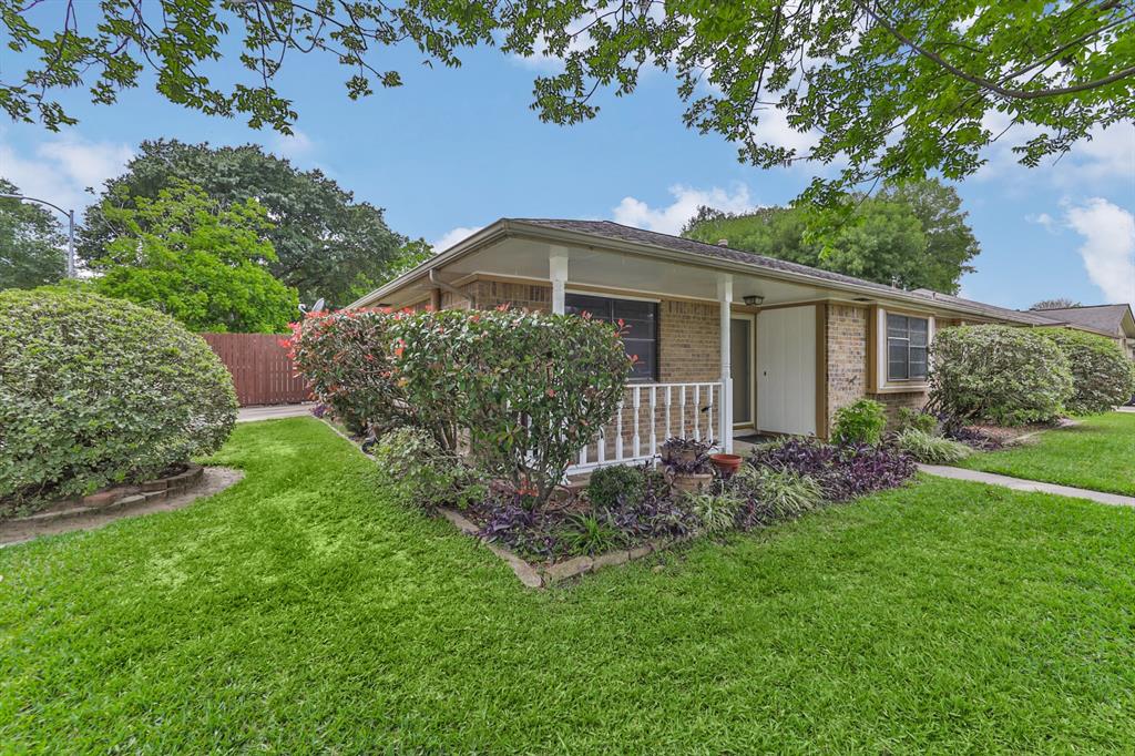 4318 Thunder Bay Drive, Pasadena, TX 77504