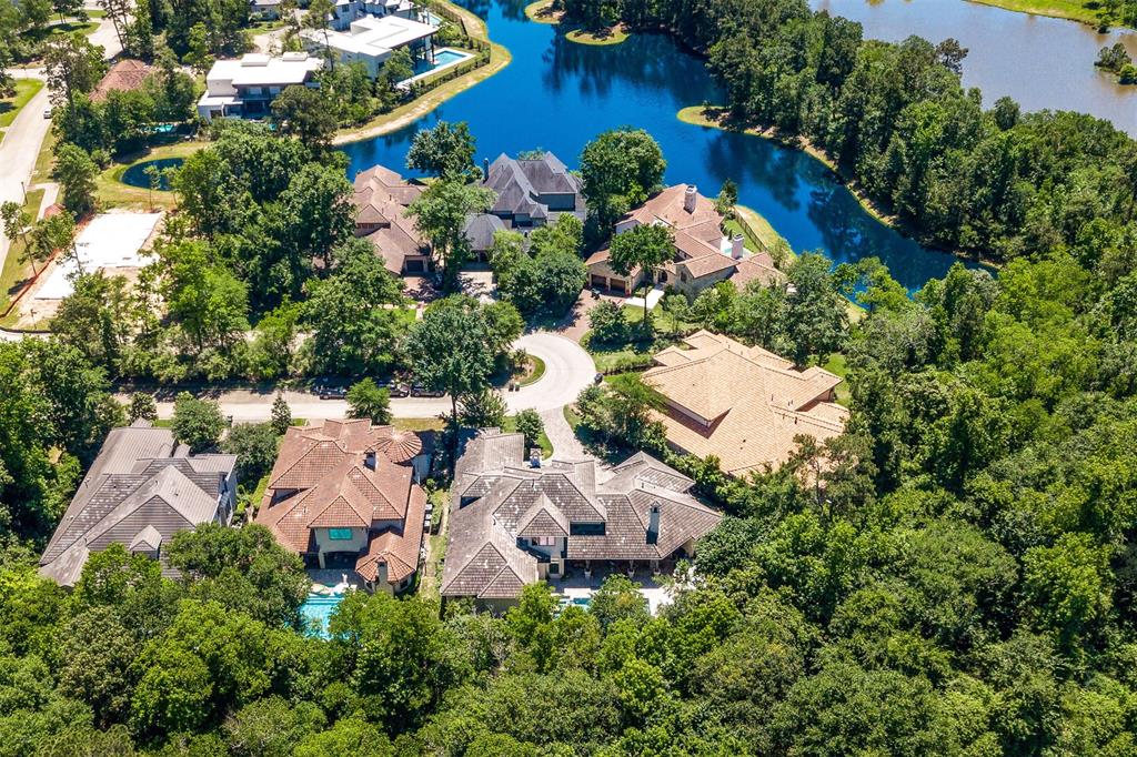 7 Karsten Creek Court, The Woodlands, TX 77389