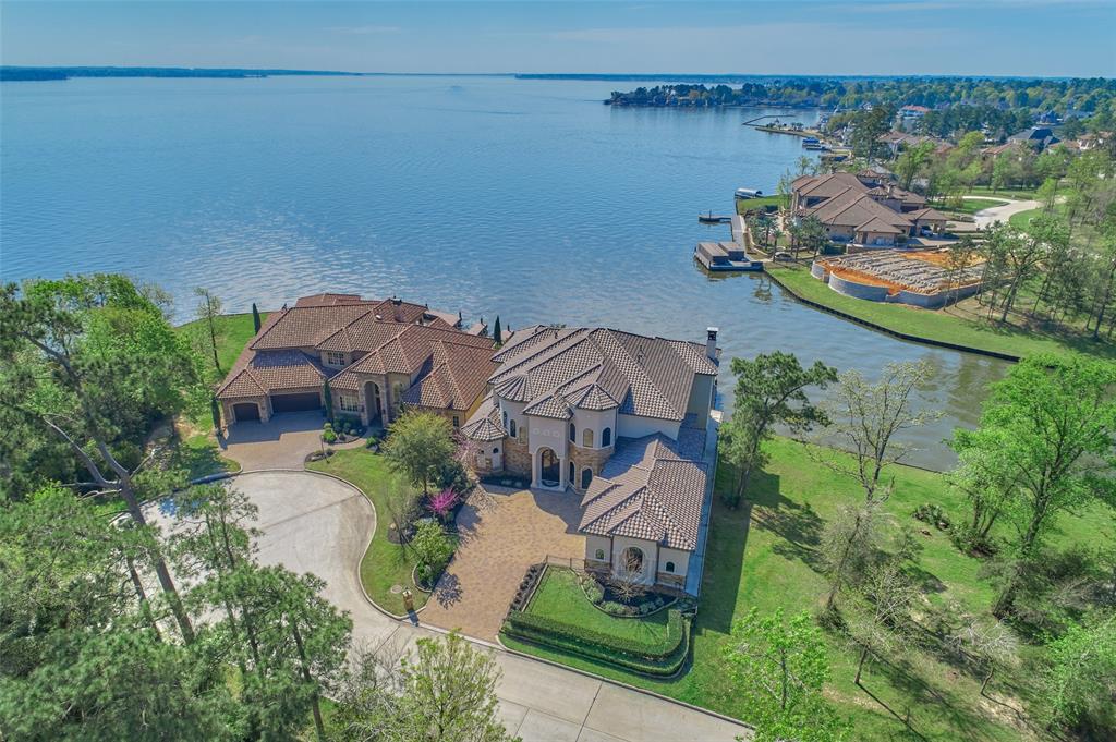 202 Bentwater Bay Drive, Montgomery, TX 77356