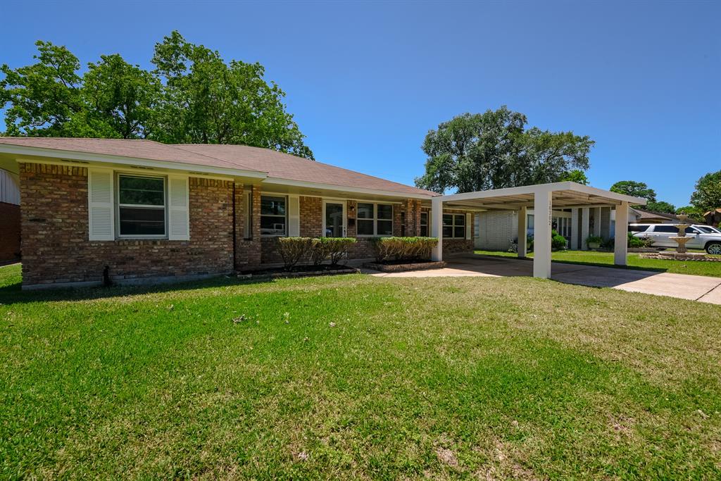 10302 Hinds Street, Houston, TX 77034