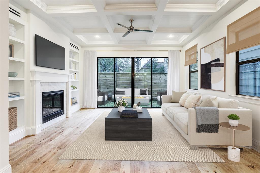 858C Fisher Street, Houston, TX 77018