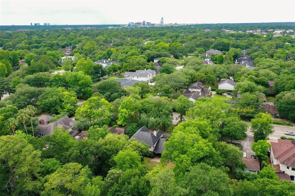 1430 Bingle Road, Spring Valley Village, TX 77055