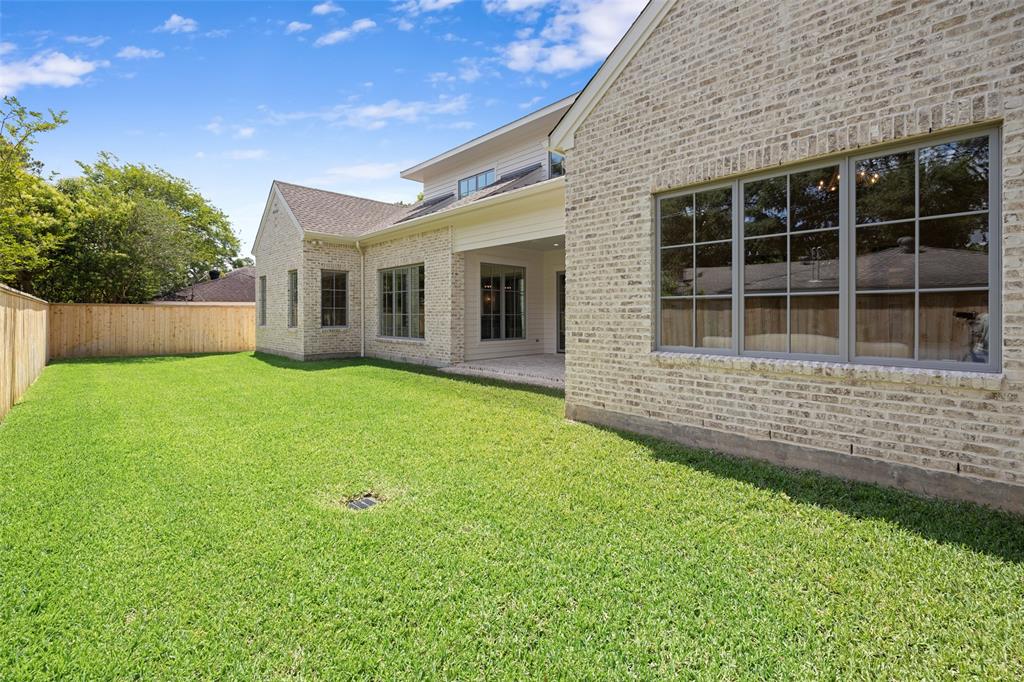 10042 Inwood Drive, Houston, TX 77042