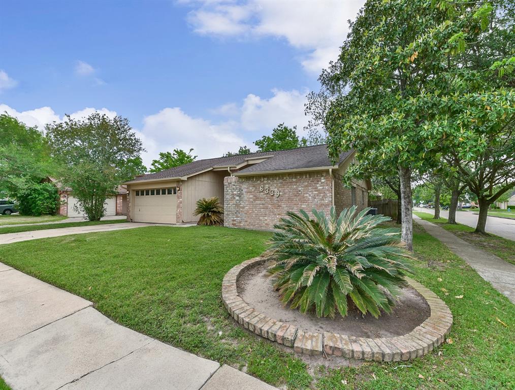 16339 Covey Run Court, Houston, TX 77489