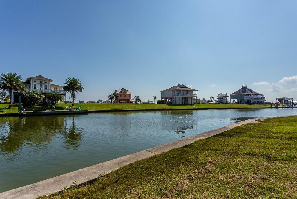 2008 Laguna Harbor Estate Boulevard, Port Bolivar TX 77650