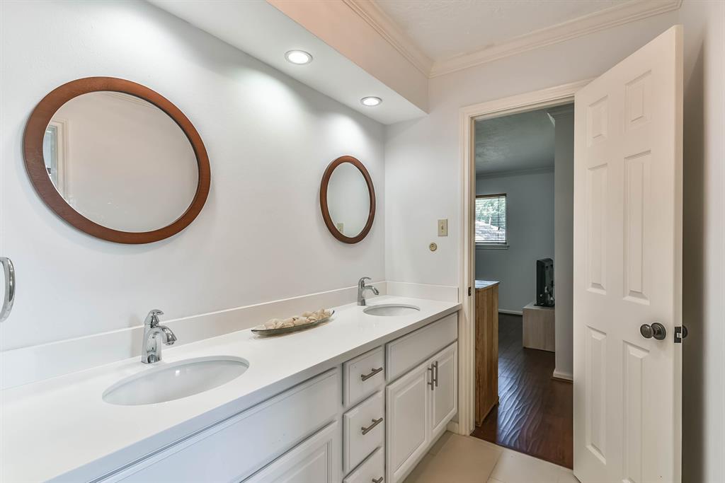 11302 Burgoyne Drive, Houston, TX 77077