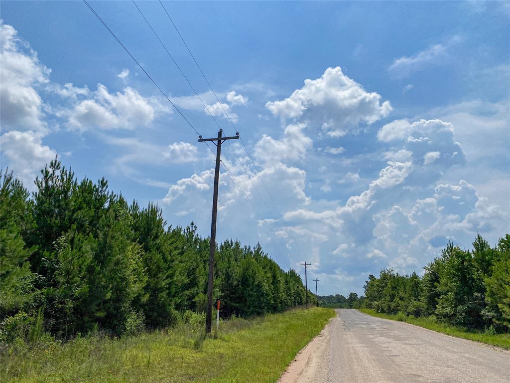 000 Upper Leggett Rd, Leggett, TX 77350