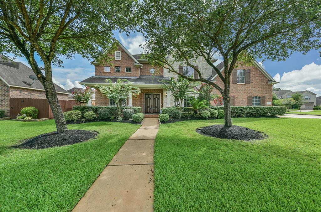 Sold 3220 Salisbury Court, Friendswood, TX 77546 5 Beds / 4 Full