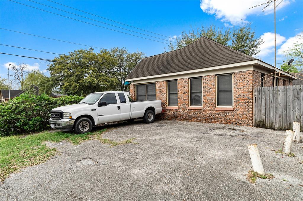 411 Cavalcade Street, Houston, TX 77009