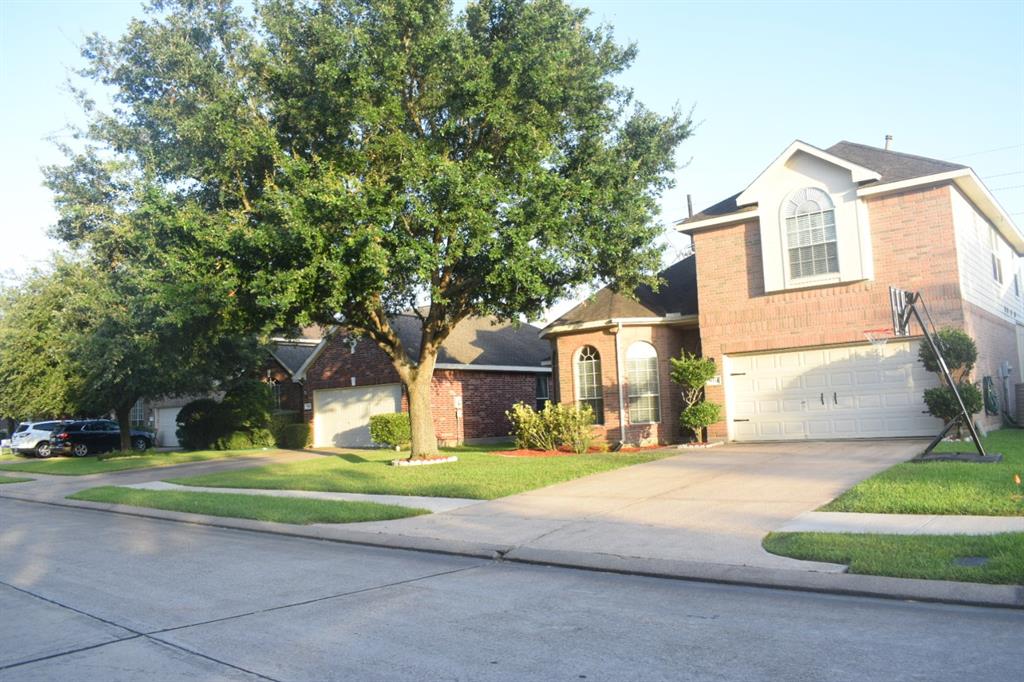 Sold 3334 Worthington Drive, Pearland, TX 77584 3 Beds / 2 Full
