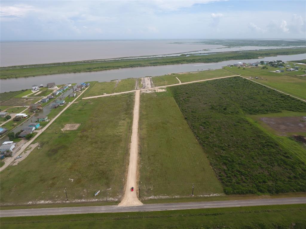 88 Pr 687, Matagorda, TX 77457