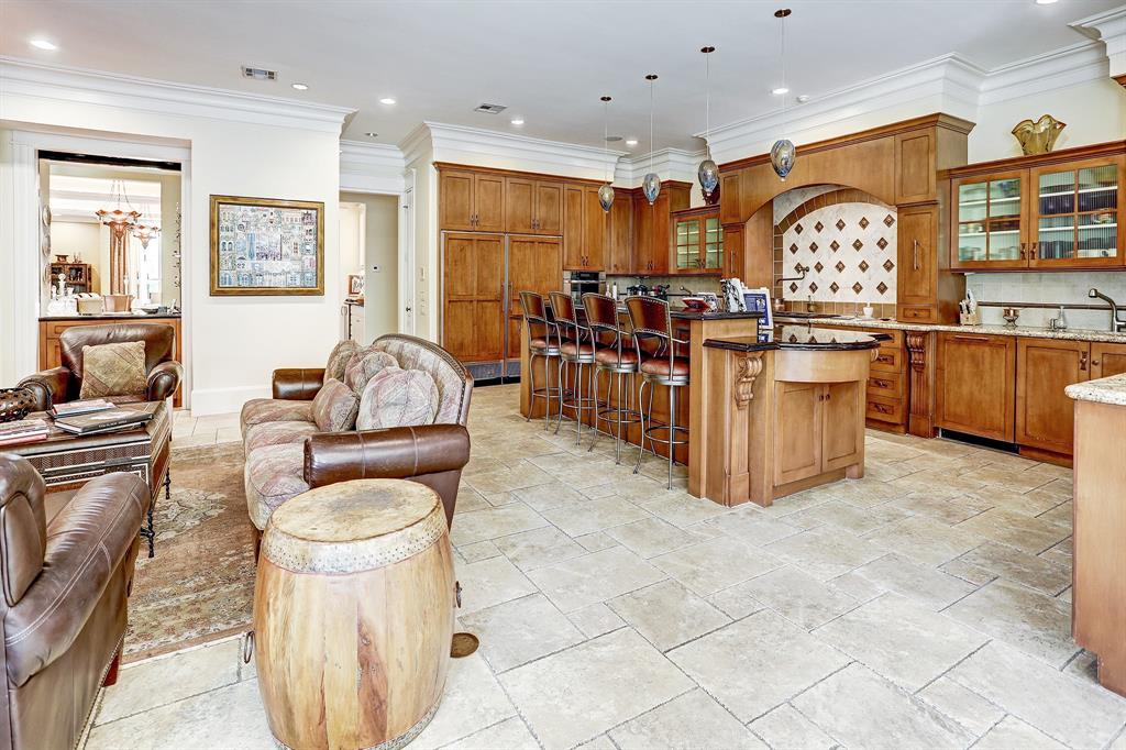 9203 Cliffwood Drive, Houston, TX 77096