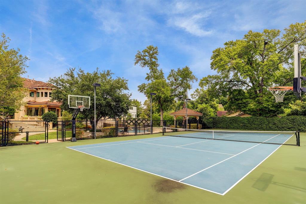 9203 Cliffwood Drive, Houston, TX 77096