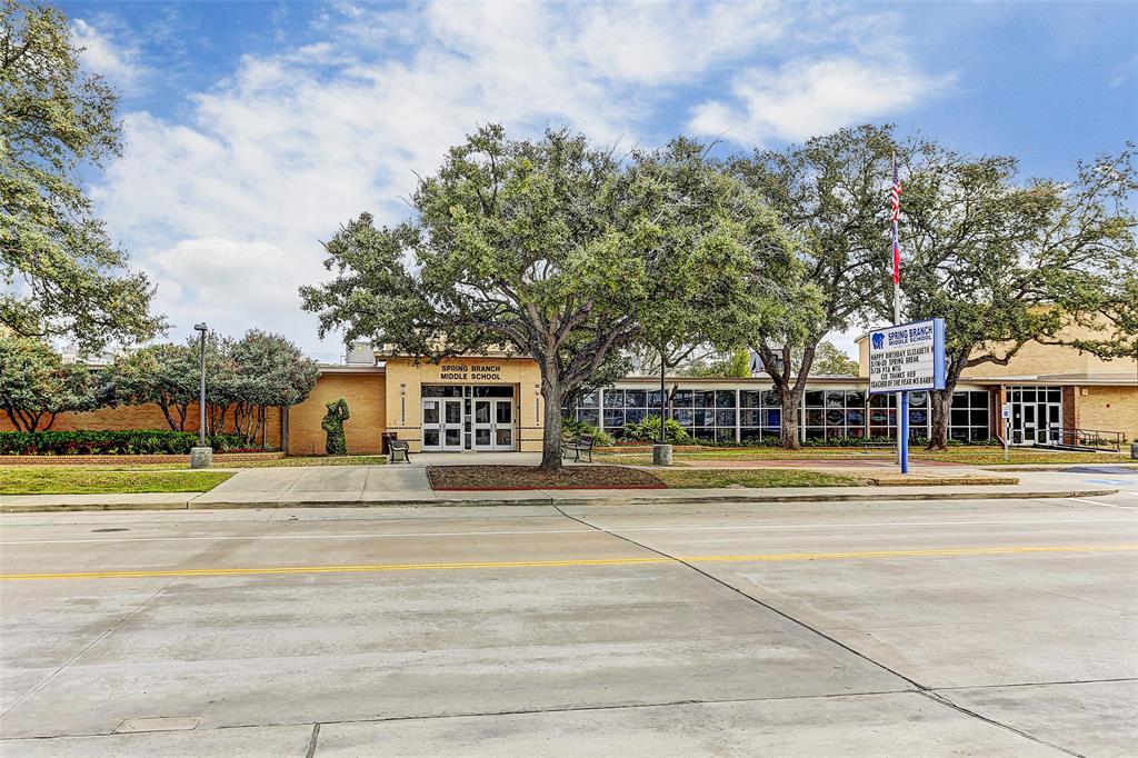 1506 Hillendahl Boulevard, Houston, TX 77055