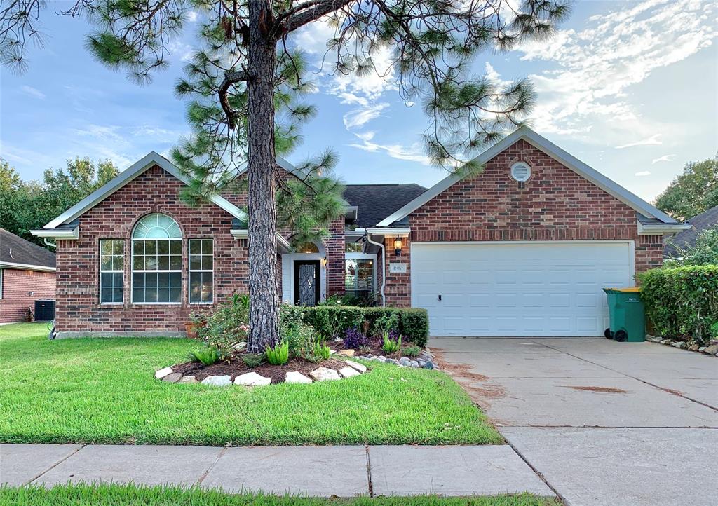 Sherron Maze 1810 Barretts Glen Drive, Pearland, TX 77581