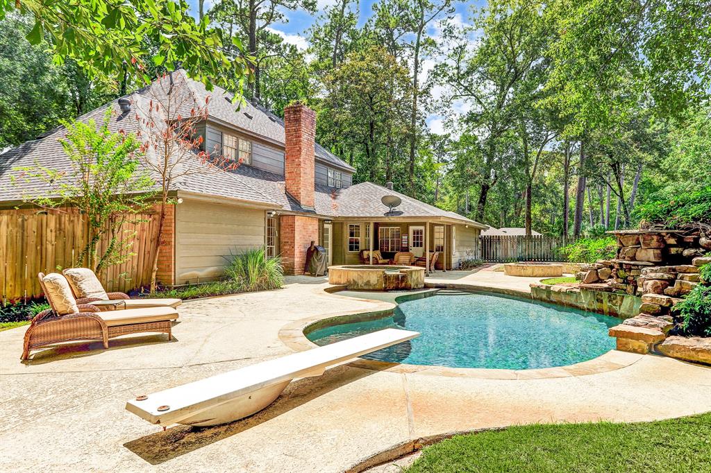 2211 Lake Gardens Drive, Kingwood, TX 77339