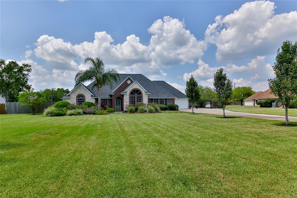 6903 Plantation Drive, Baytown, TX 77523