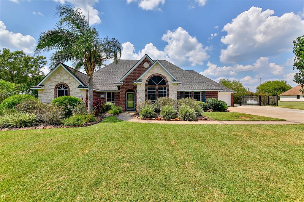 6903 Plantation Drive, Baytown, TX 77523