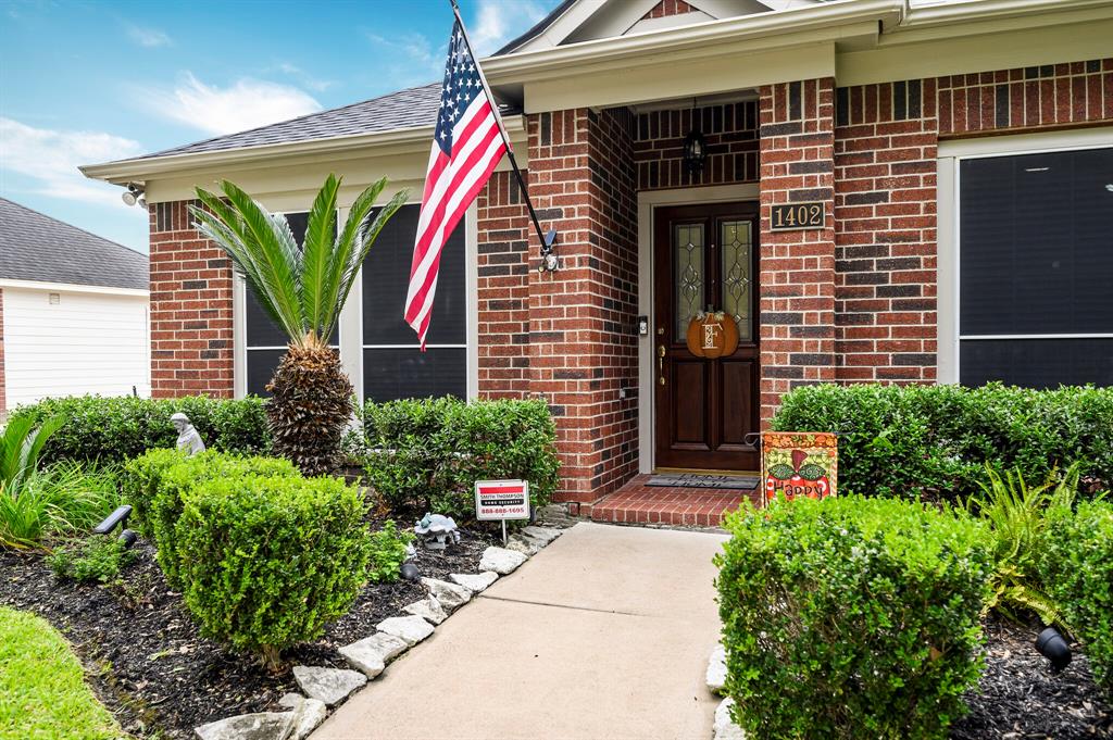 1402 Waterside Village Drive, Richmond, TX 77407