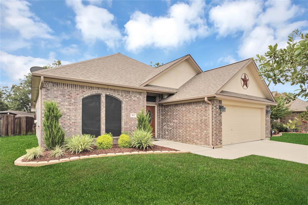 103 Blue Jay Court, Richwood, TX 77566