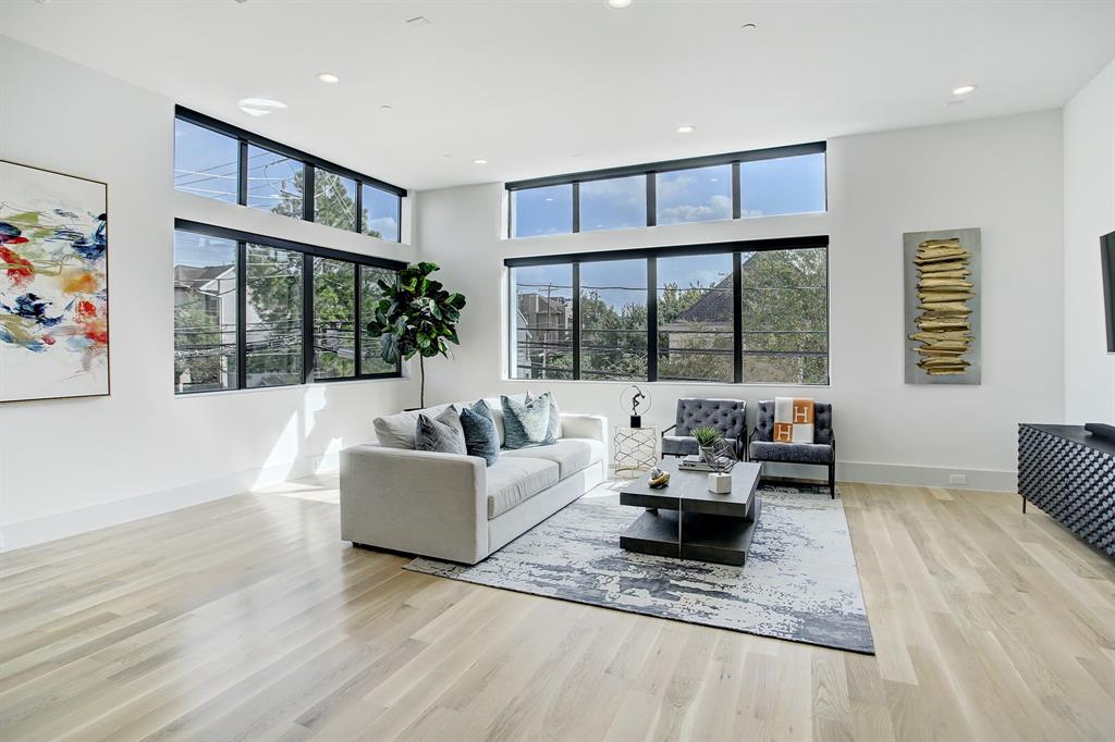 5402 Feagan Street, Houston, TX 77007