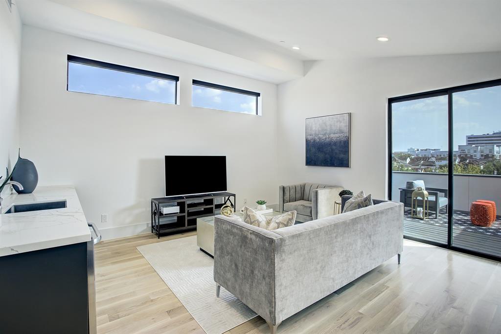 5402 Feagan Street, Houston, TX 77007