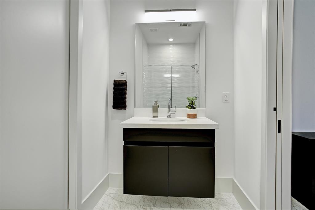 5402 Feagan Street, Houston, TX 77007