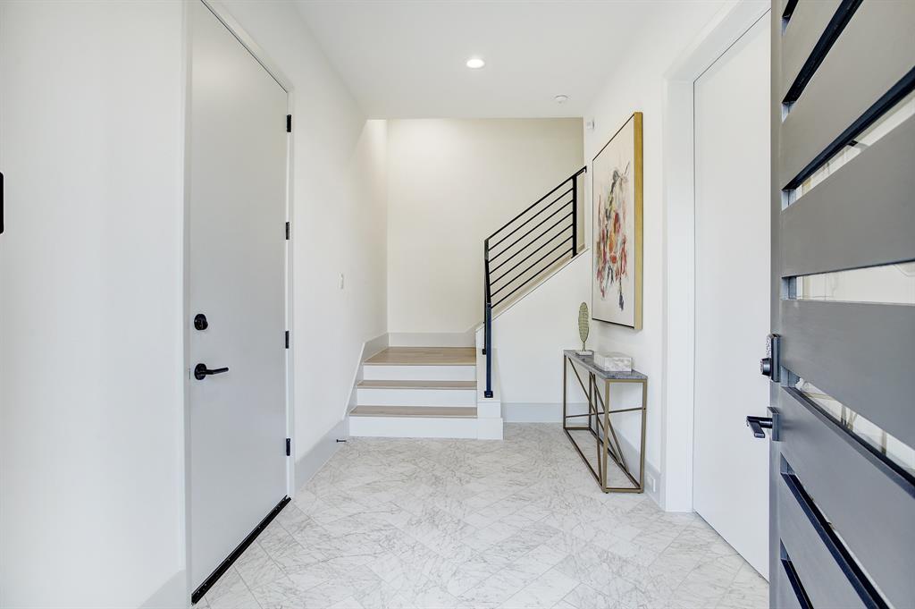 5402 Feagan Street, Houston, TX 77007