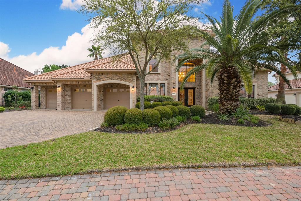 18615 Windsor Lakes Drive, Houston, TX 77094