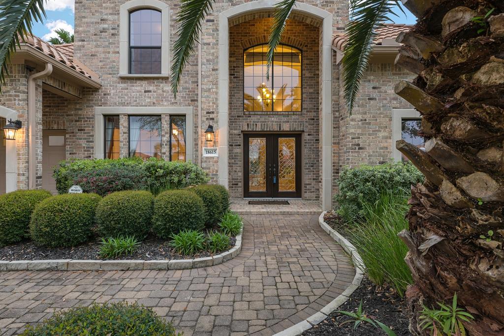 18615 Windsor Lakes Drive, Houston, TX 77094