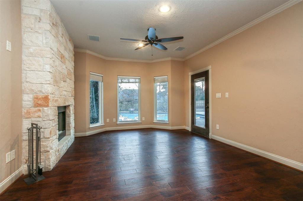 11348 Grand Harbor Boulevard, Montgomery, TX 77356