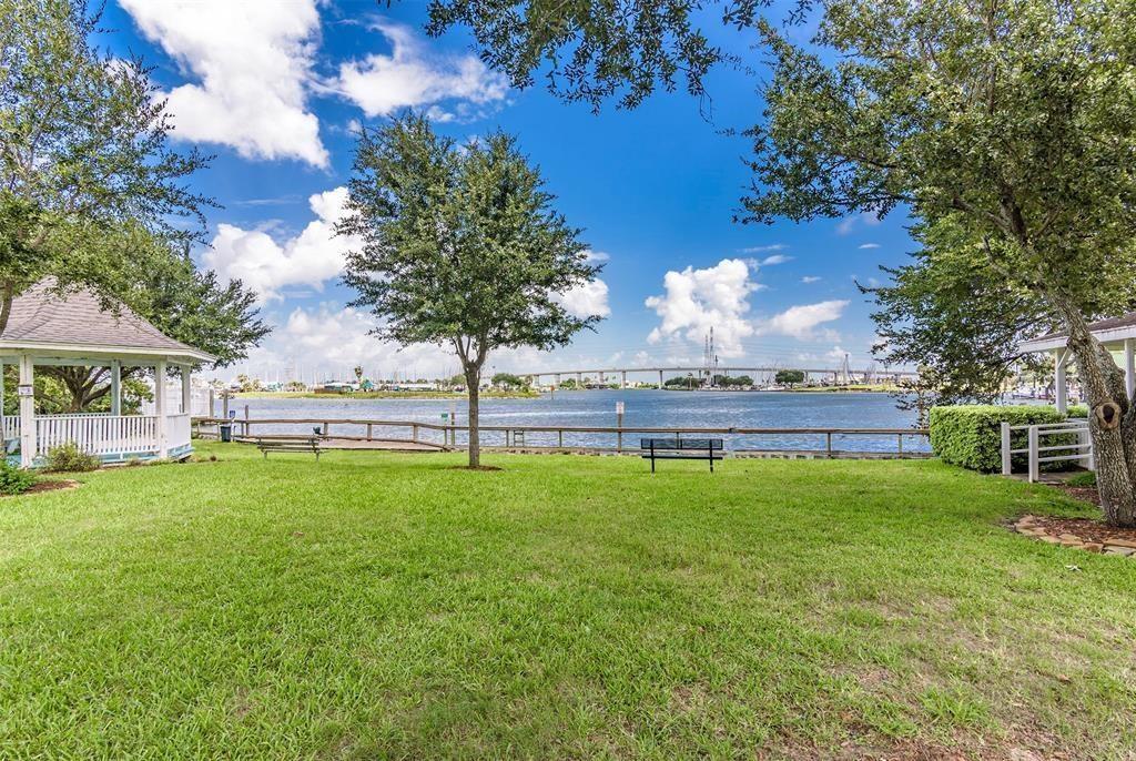 000 E Shore Drive, Clear Lake Shores, TX 77565