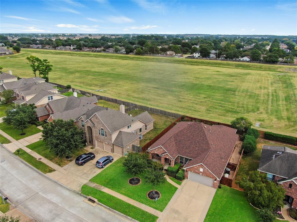 13606 Lake Vista Drive, Tomball TX 77377