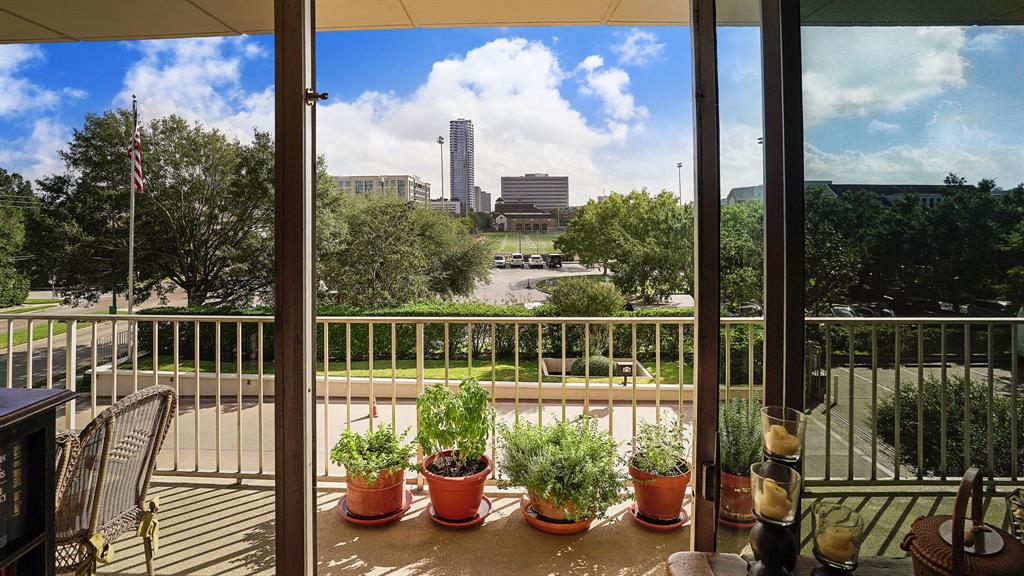 THE WILLOWICK Condos For Sale in HOUSTON Houston Condo Mania!