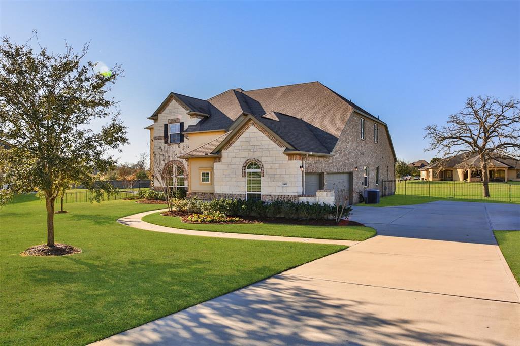 8411 Oaks Drive, Richmond, TX 77406