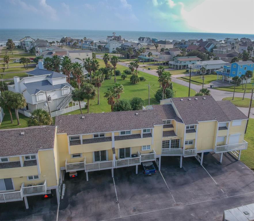 302 Jean Lafitte Cove, Galveston, TX 77554