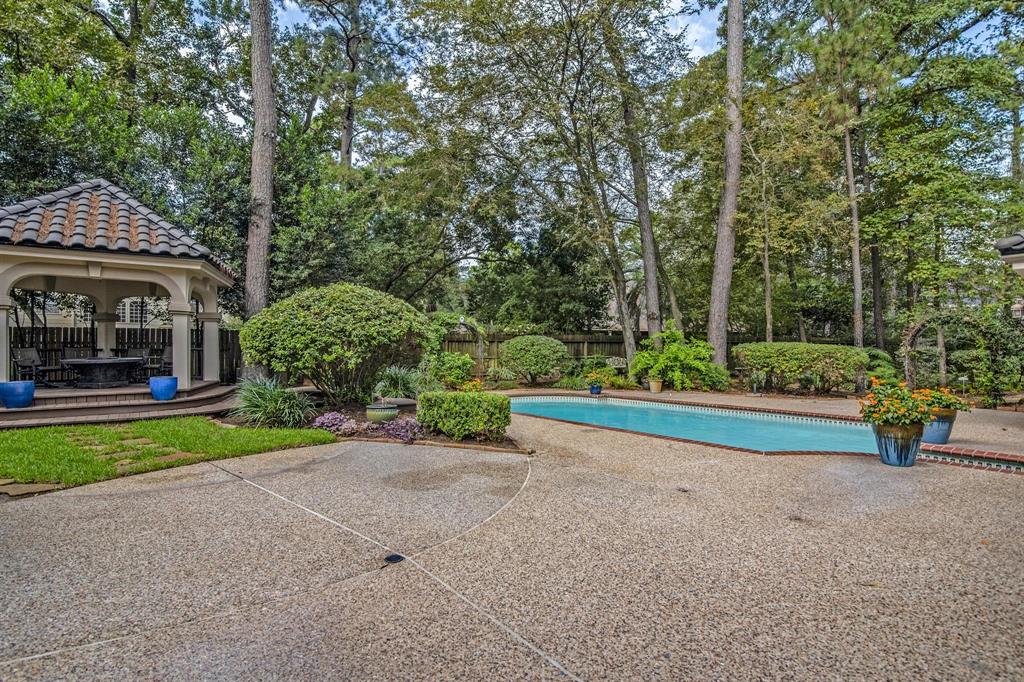 5603 Wooded Villas Drive, Kingwood, TX 77345