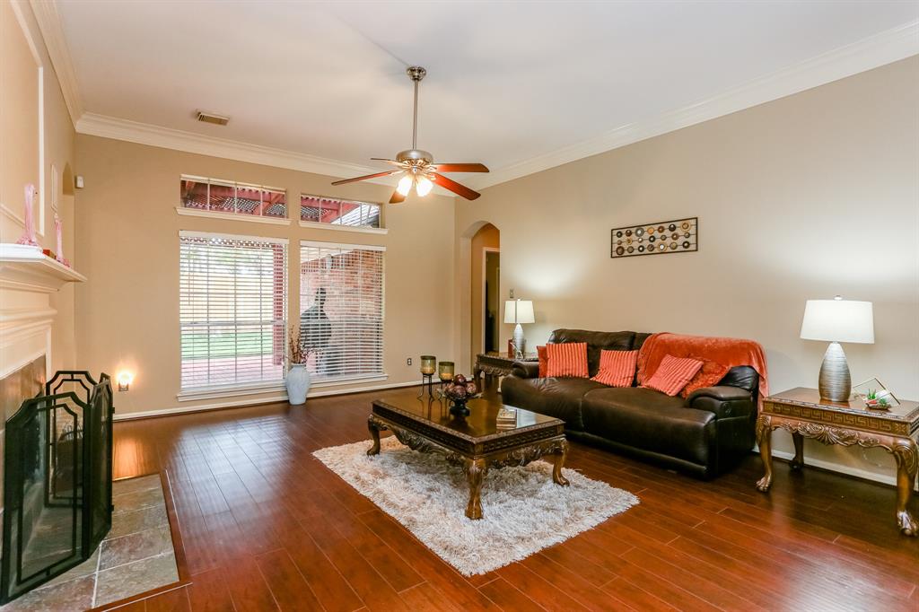 314 Knoll Forest Drive, Sugar Land, TX 77479