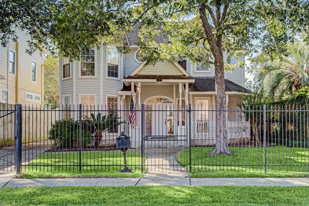 Beverly Berry Houston Greenwood King Properties
