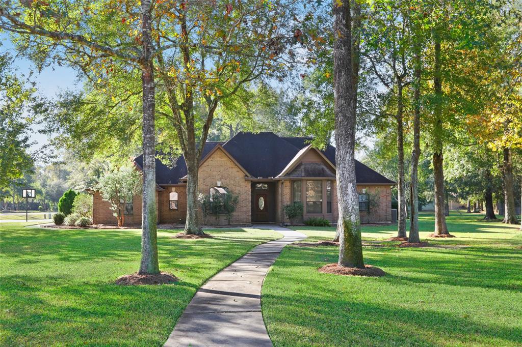 27084 Fairway Crossings Drive, Huffman, TX 77336