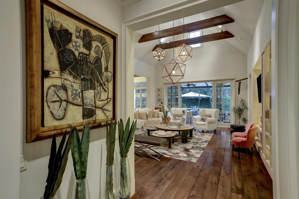 4 GREYTON Lane, Houston, TX 77024