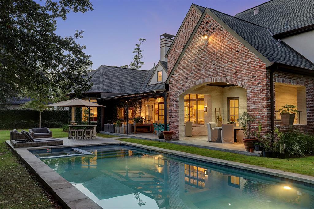 4 GREYTON Lane, Houston, TX 77024