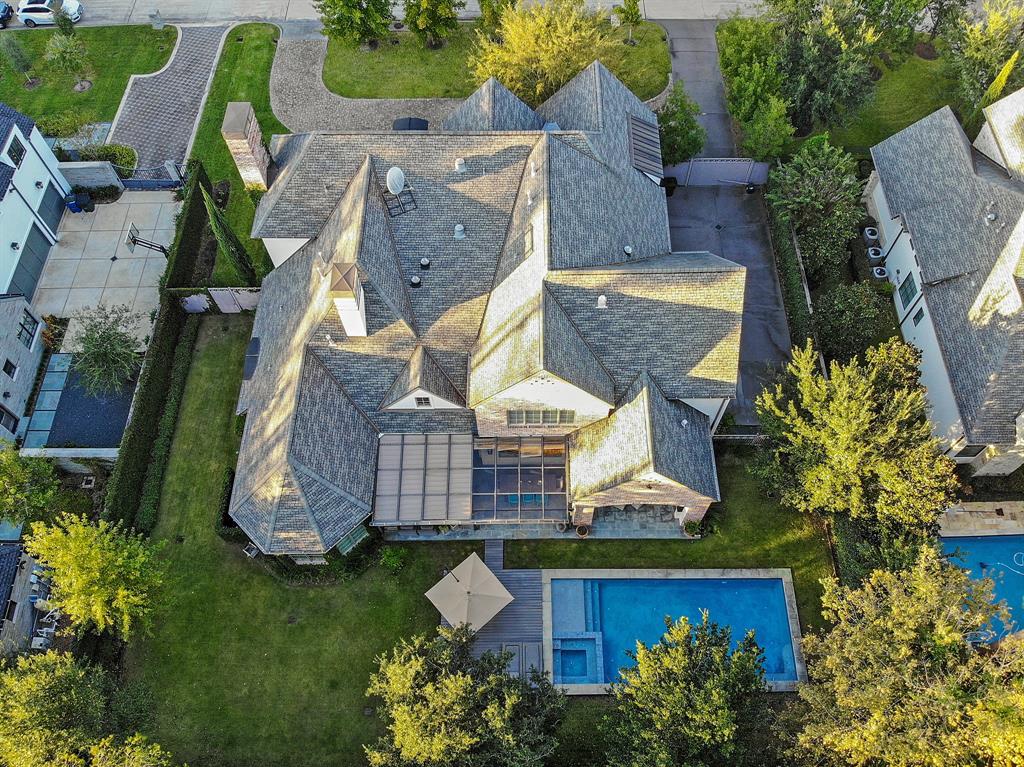 4 GREYTON Lane, Houston, TX 77024