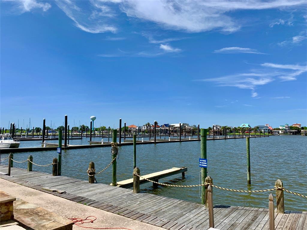 560 Pleasure Pier Island Boulevard 209, Port Arthur, TX 77640