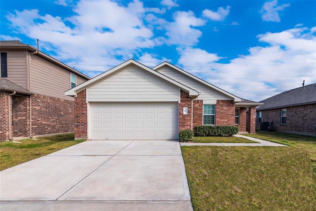 80 Santa Barbara Drive, Manvel, TX 77578