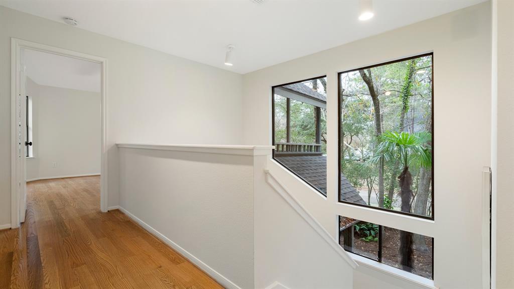 4 Otter Pond Place, The Woodlands, TX 77381