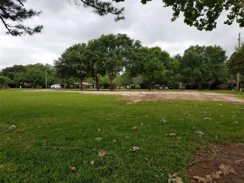 311 Lombardy Drive, Sugar Land, TX 77478