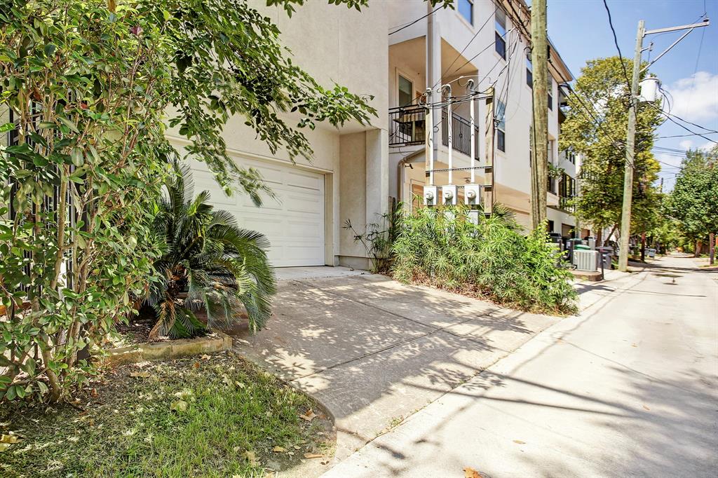 6556 Schuler Street, Houston, TX 77007