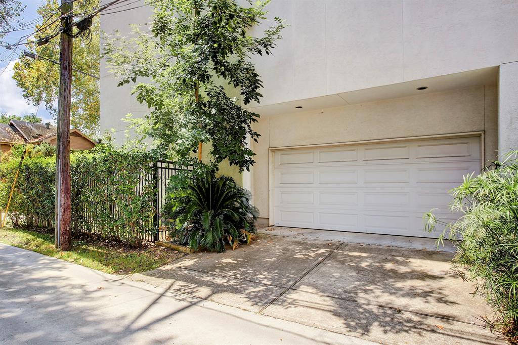 6556 Schuler Street, Houston, TX 77007