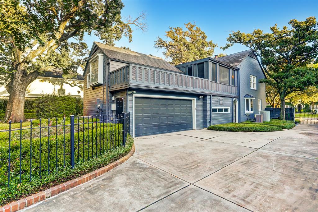 2110 Del Monte Drive, Houston, TX 77019